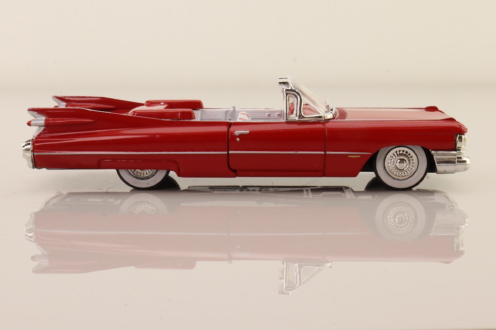 Matchbox Collectibles 92689; 1959 Cadillac Coupe De Ville; Open Top